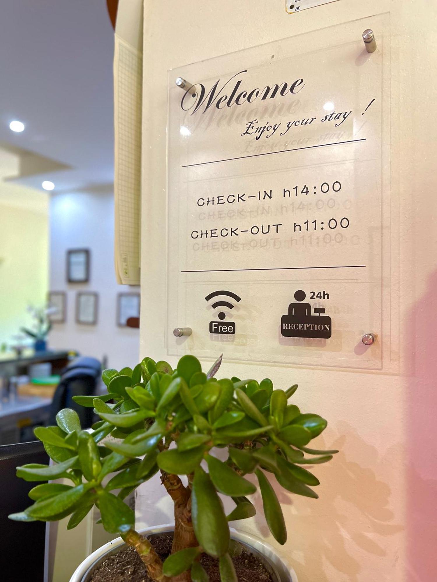 Hotel Sara Милано Екстериор снимка